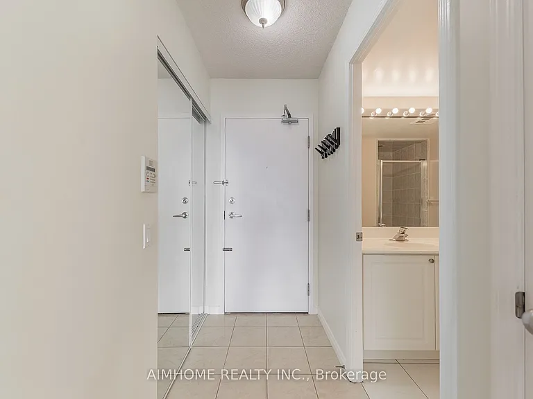 30 Harrison Garden Blvd #1106 — Photo 4