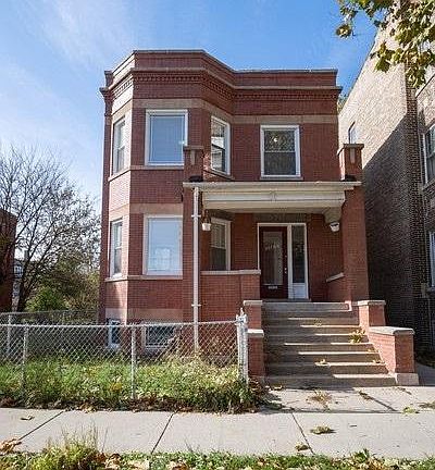 2nd image of 11122 S Vernon Ave #1
