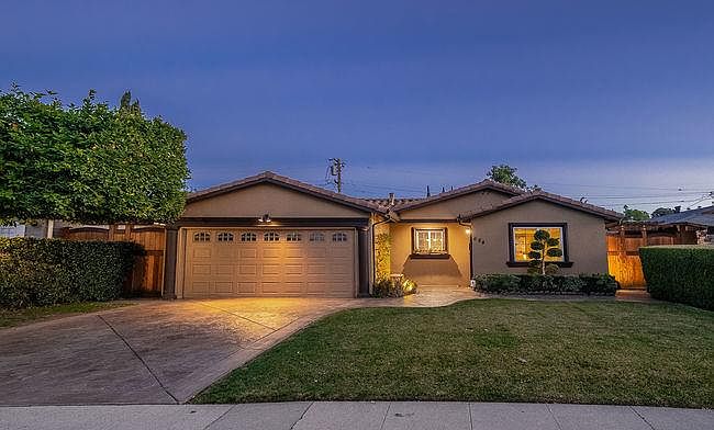 1st image of 684 Continental Dr