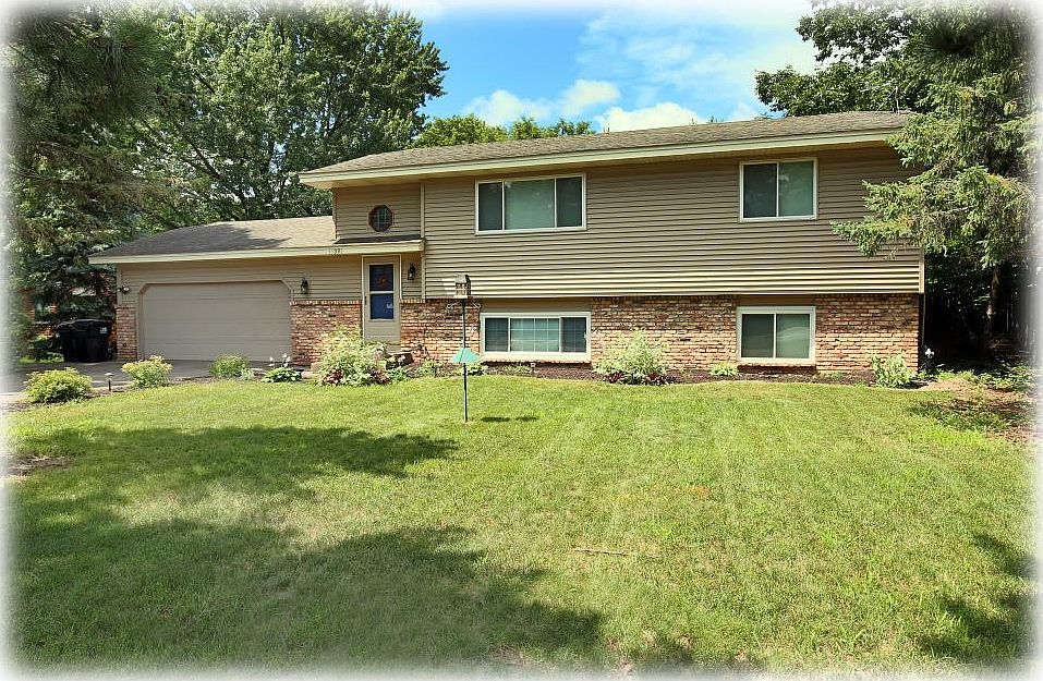 1st image of 11995 Winnetka Ave N