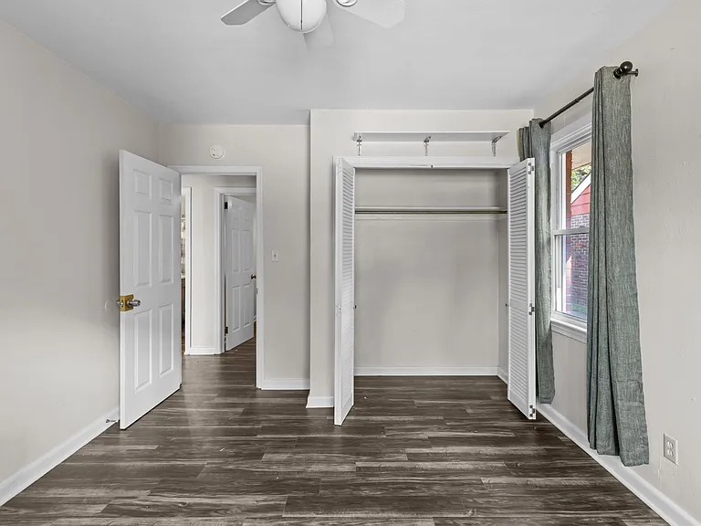 1720 W 48th St — Photo 32