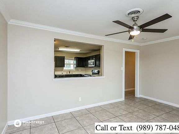 4th image of 3709 Layton Ave
