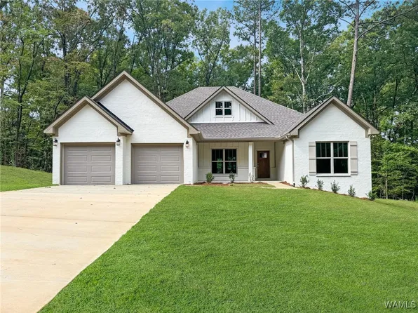4407 Northwood Estates Dr, Northport, AL 35473