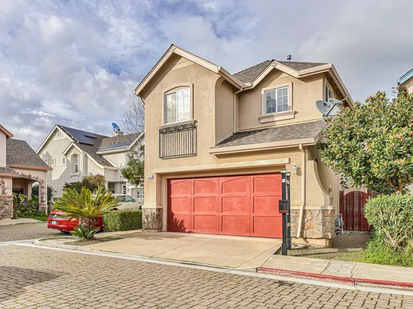 1975 Bradbury St, Salinas, CA 93906