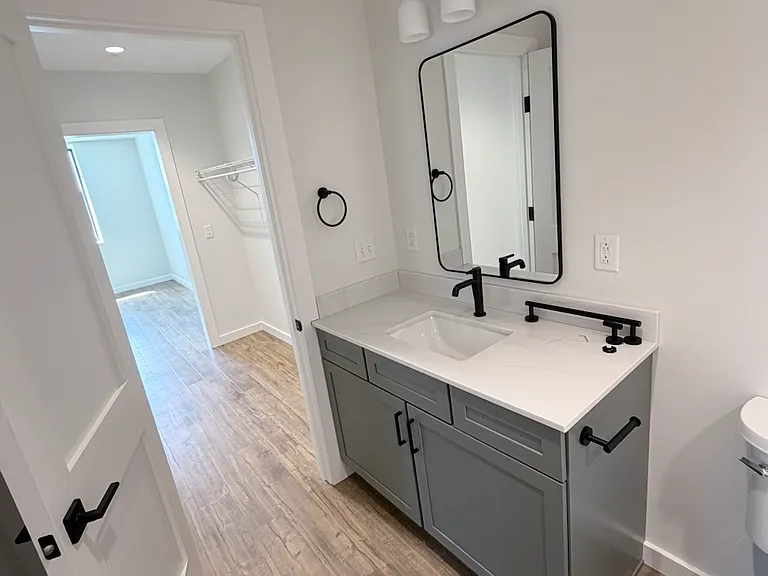 345 Main St — Photo 7