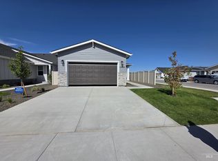 5496 W Larry St, Meridian, ID 83646