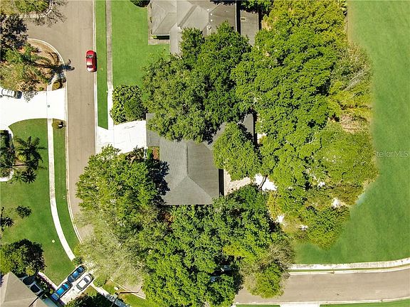 3rd image of 9902 Country Carriage Cir
