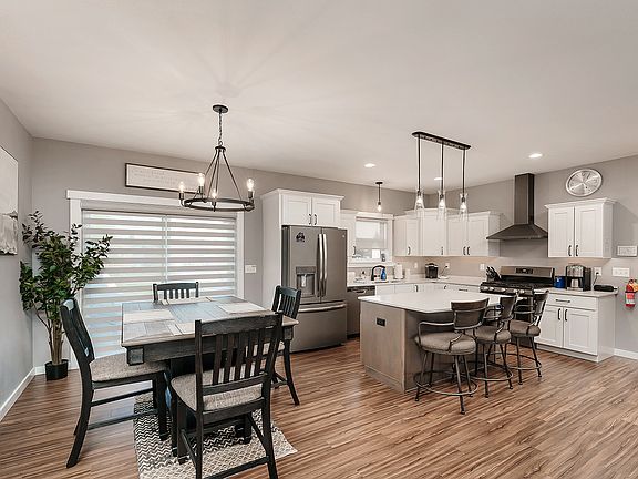 5th image of 2 Alpine Cir