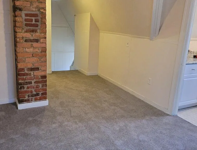 10404 Warwick Blvd #3 — Photo 5