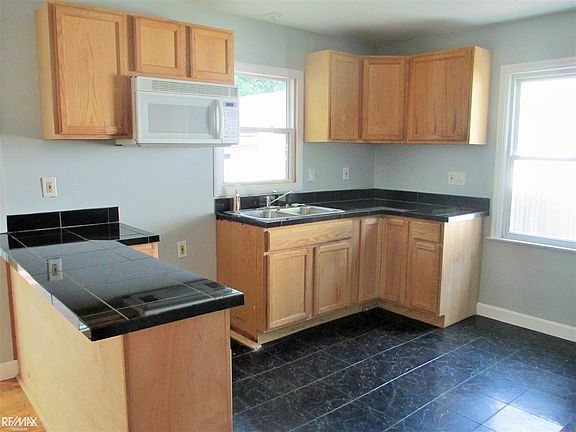 2nd image of 88 Canfield Dr