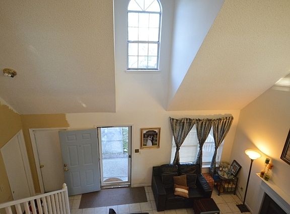 4th image of 9620 Farmridge Ln
