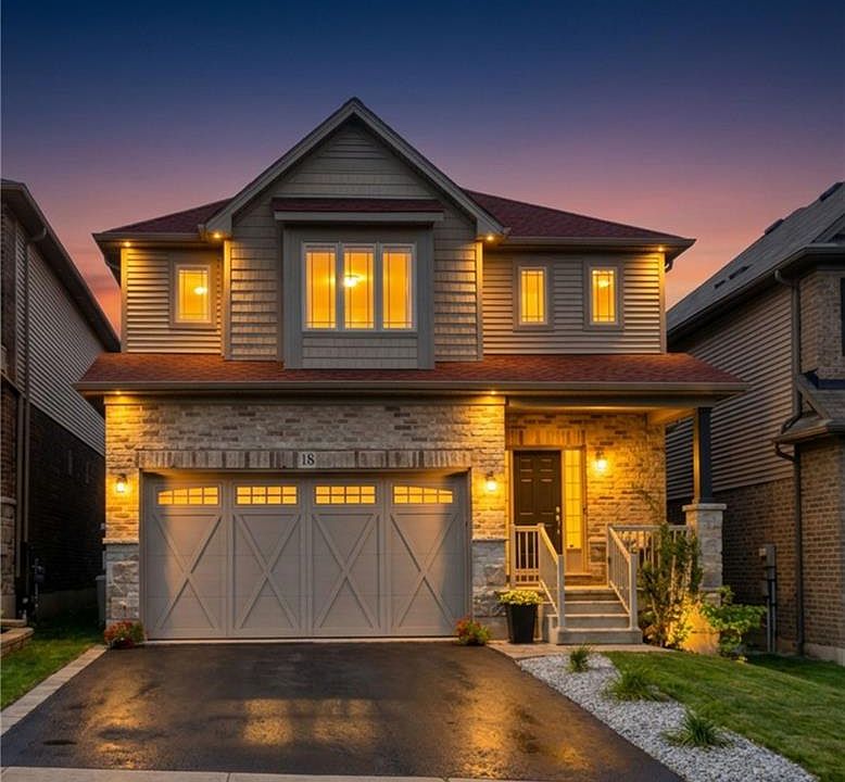 1st image of 18 Vic Chambers Pl