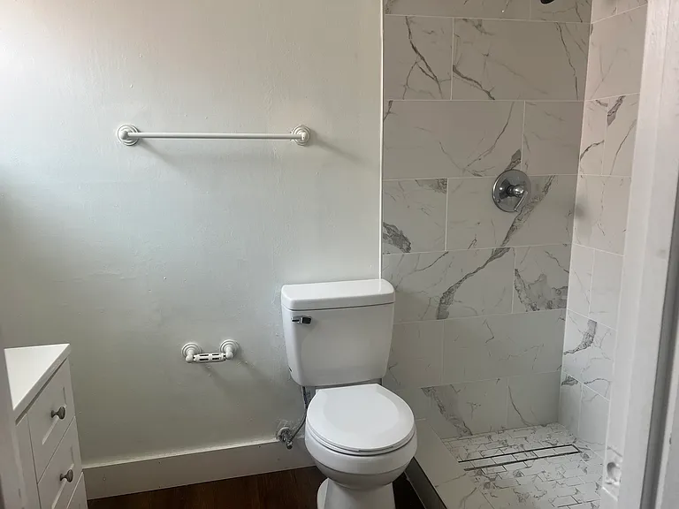 10528 Montpelier Cir — Photo 16