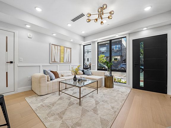 2nd image of 33 Bleecker St #1