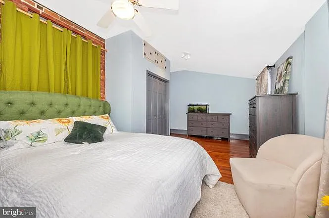 3 bed, 1.5 bath, 1440 sqft, $2,695 — Photo 4