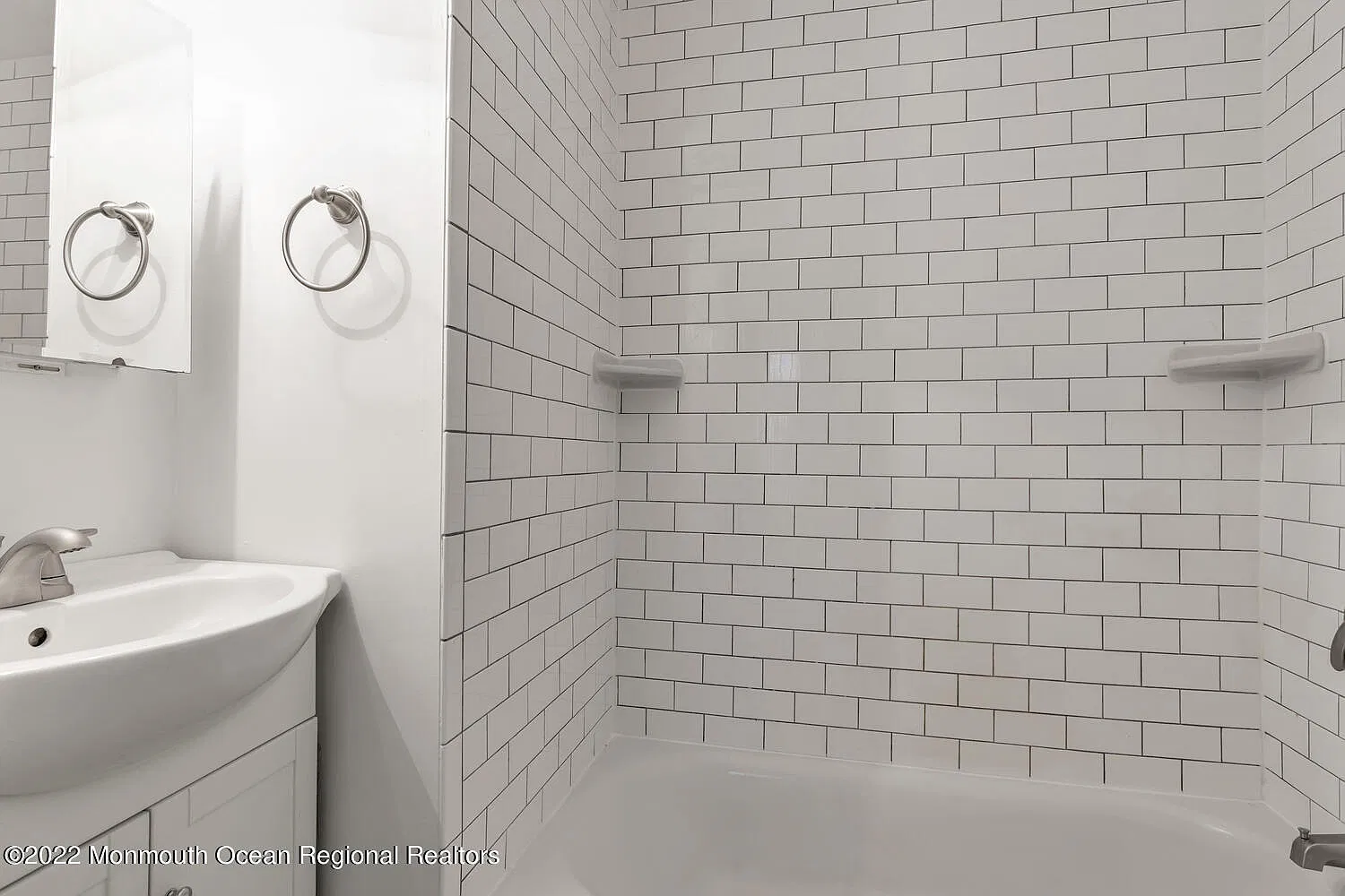 2 bed, 840 sqft, $2,350 — Photo 2