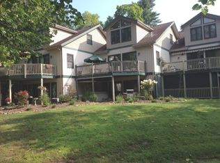 6962 Mill Rd #2, Brecksville, OH 44141
