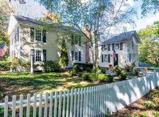 93 Saybrook Rd, Essex, CT 06426