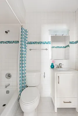 Sold by Compass | media 6