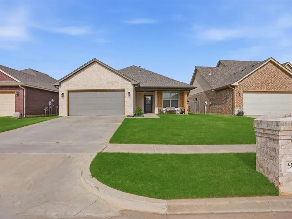 913 SW 80th St, Lawton, OK 73505
