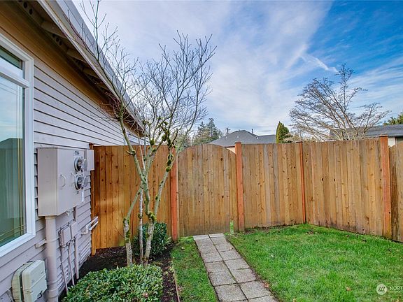 3rd image of 4632 148th Street SW #5