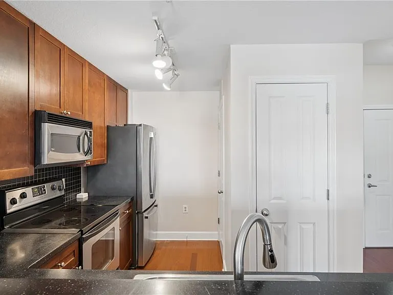 230 E Ponce De Leon Ave #221 — Photo 7