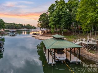 2243 Whiterock Ct, Sherrills Ford, NC 28673