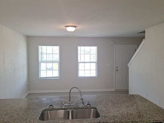 kitchen eat in_08172023