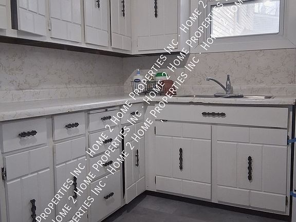 3rd image of 258 Detroit St