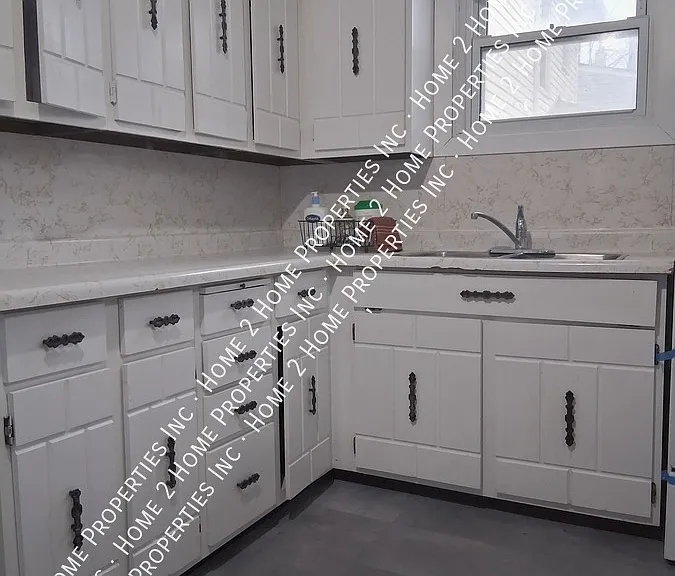258 Detroit St — Photo 3