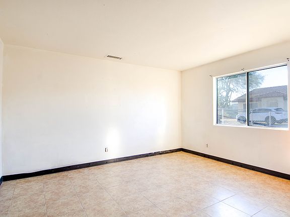 4th image of 6686 Palo Verde Ave APT B