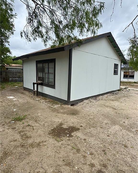 2nd image of 356 E West Dr