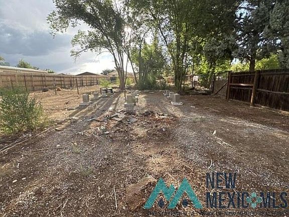 3rd image of 2301 N Huntzinger Ave