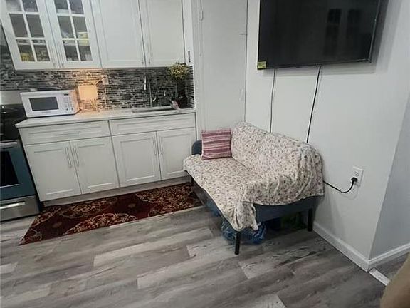3rd image of 4022 8th Ave #5B