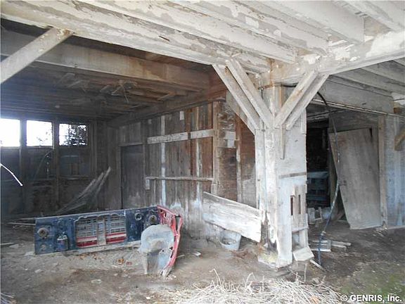 4th image of 1627 Flat St