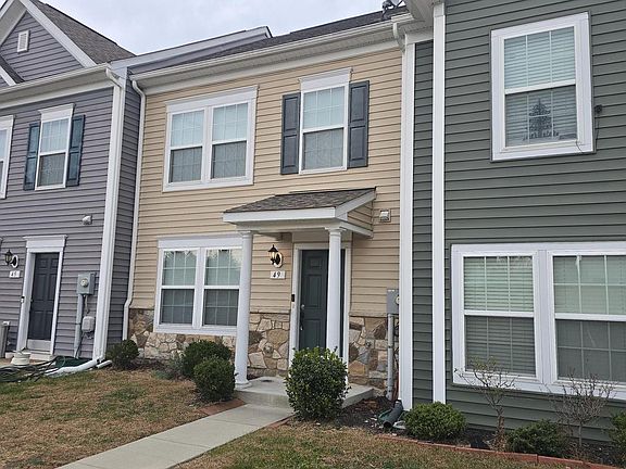 2nd image of 49 Darien Dr