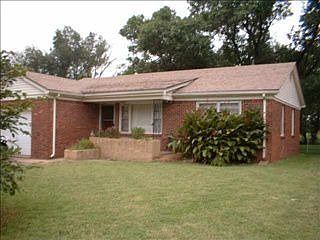 1st image of 230 W Alexander Dr