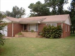 230 W Alexander Dr, Haysville, KS 67060