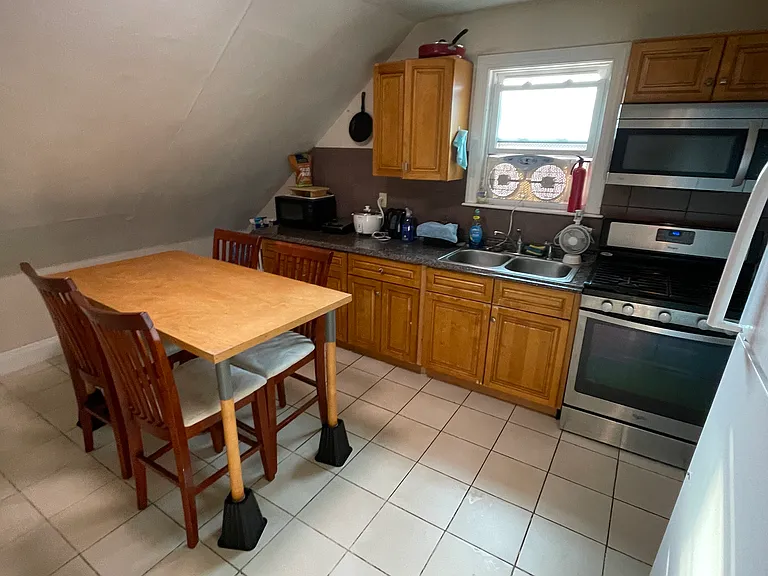 352 Hope St #3 — Photo 21