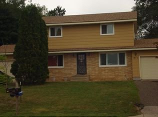 873 Greenway Ave N, Oakdale, MN 55128