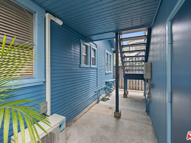 28 24th Pl — Photo 30