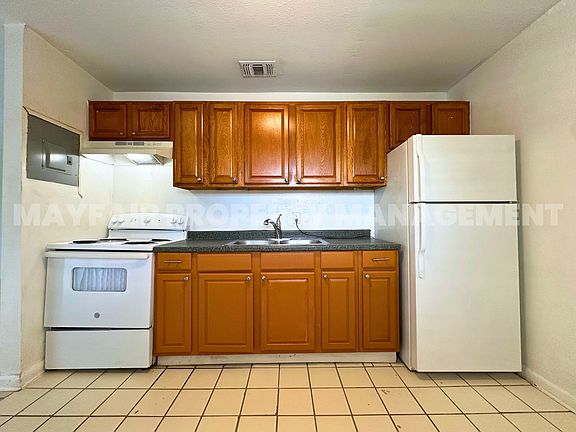 4th image of 519 W Kalmia Dr APT 6