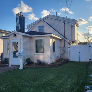 885 Surf Street, Lindenhurst, NY, 11757