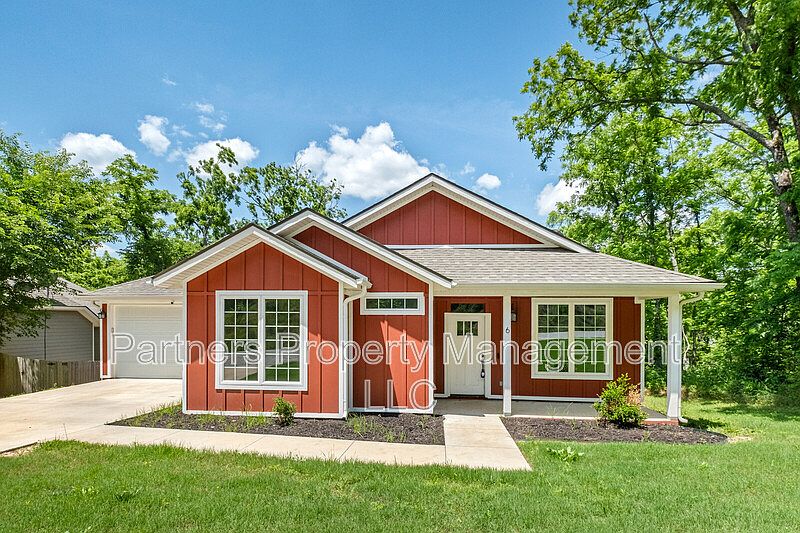 1st image of 6 Bishop Ln