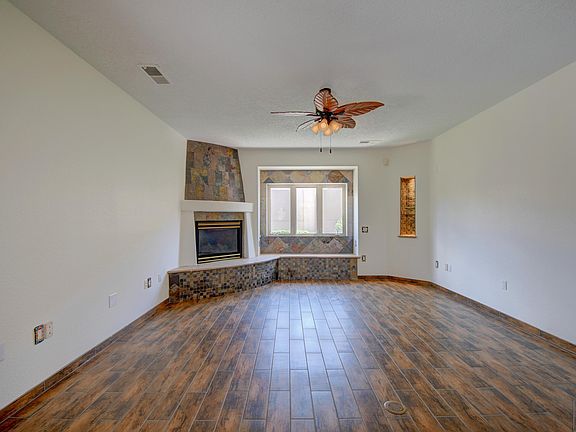 5th image of 8020 Oso Escondido Dr NE