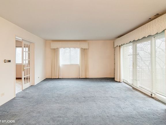 3rd image of 407 Franklin Ave APT 3D