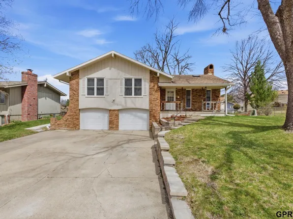 10218 Ohern St, Omaha, NE 68127