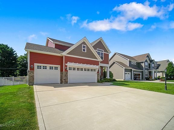3rd image of 2408 Nottingham Dr