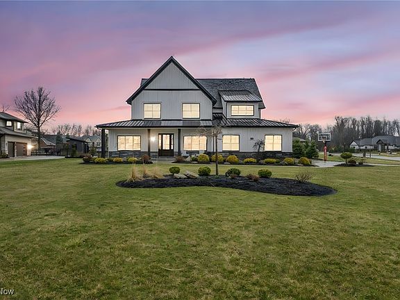 5th image of 29312 Graystone Dr
