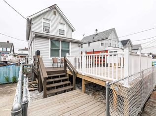 16 Bayview Ave, Jamaica, NY